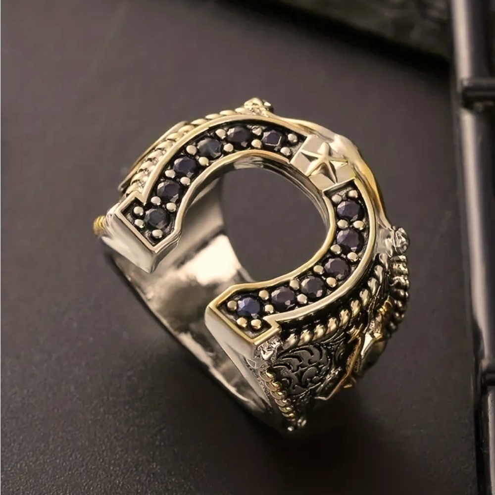 MENS HORSESHOE RING - Picture 2 of 13